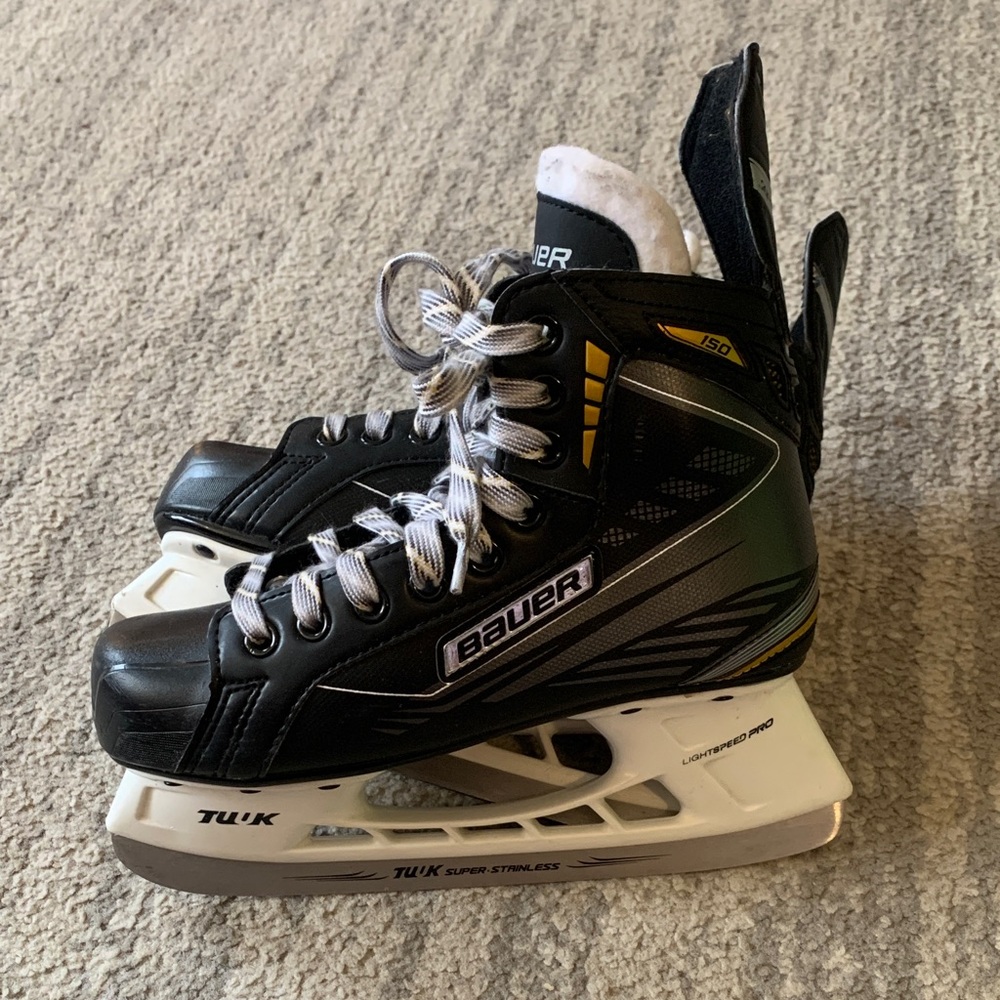 Bauer Black and White Hockey Skates
